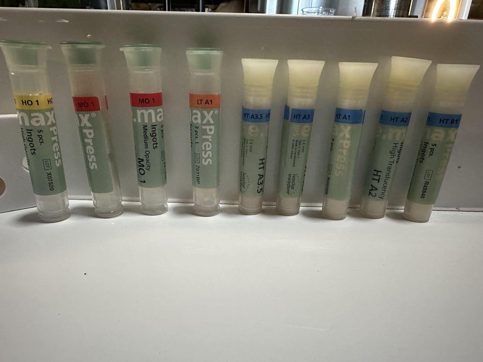 Gros lot céramique dentaire CERAMCO III + IPS e.max Ceram / Press – prothésiste