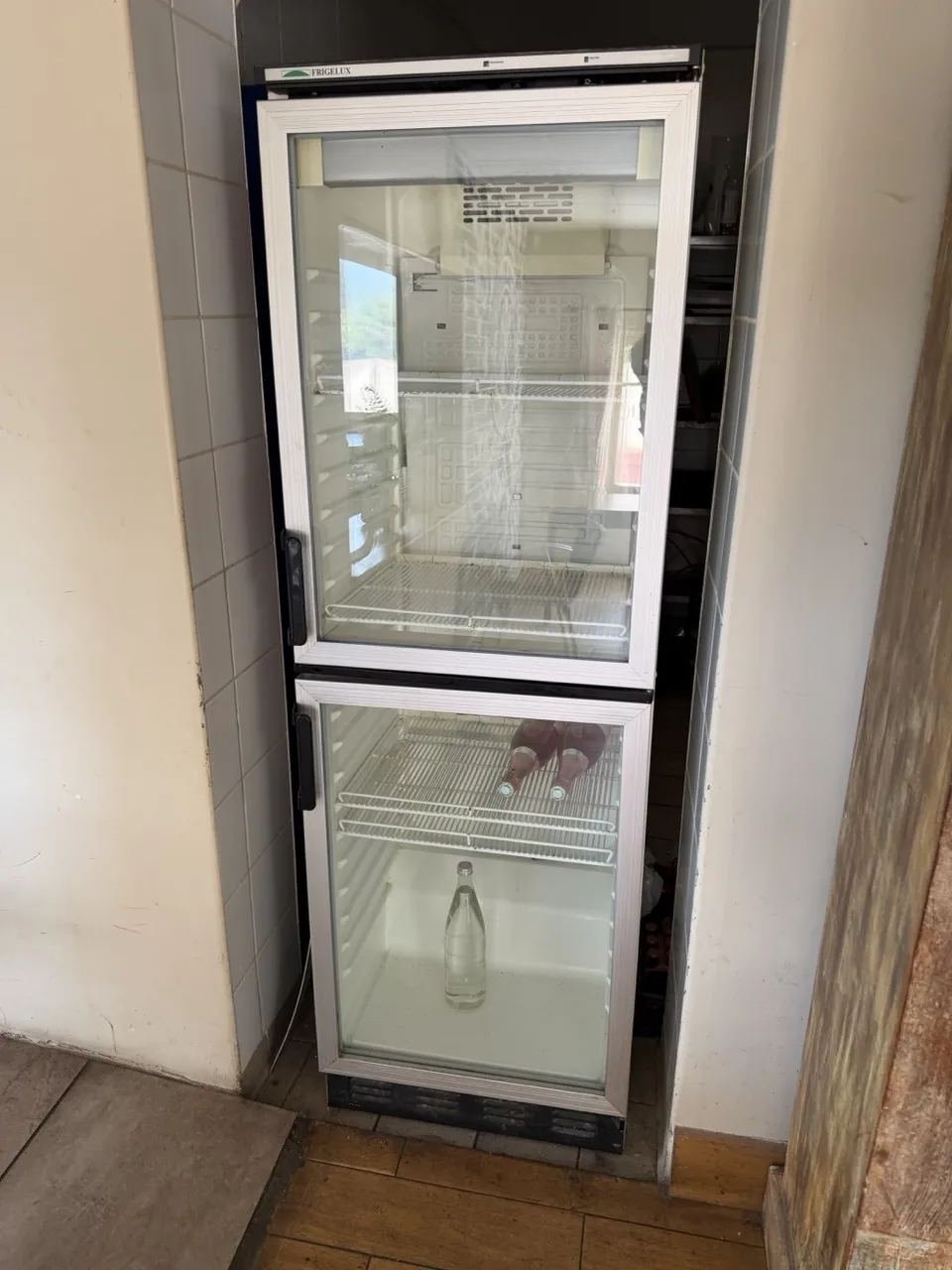 Vitrine réfrigérée positive FRIGELUX FR387 / CB371 – 2 portes vitrées – 60 x 60 x 185 cm