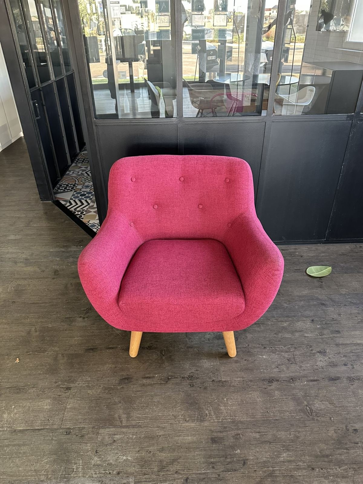 Fauteuil lounge rose fuchsia – tissu – excellent état