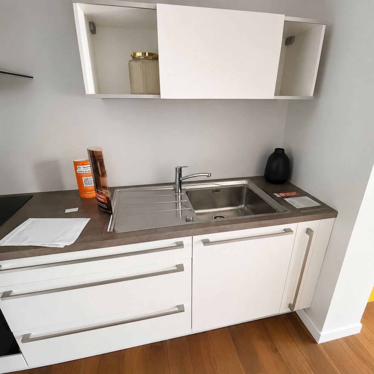 Cuisine neuve avec éléctroménager
