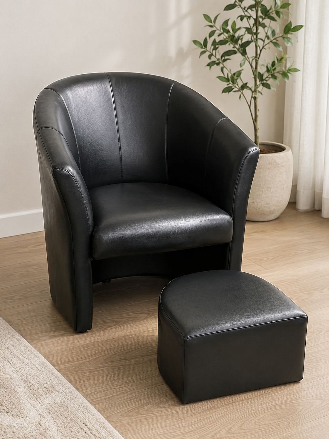 Fauteuil cabriolet / club noir avec repose-pieds – très bon état
